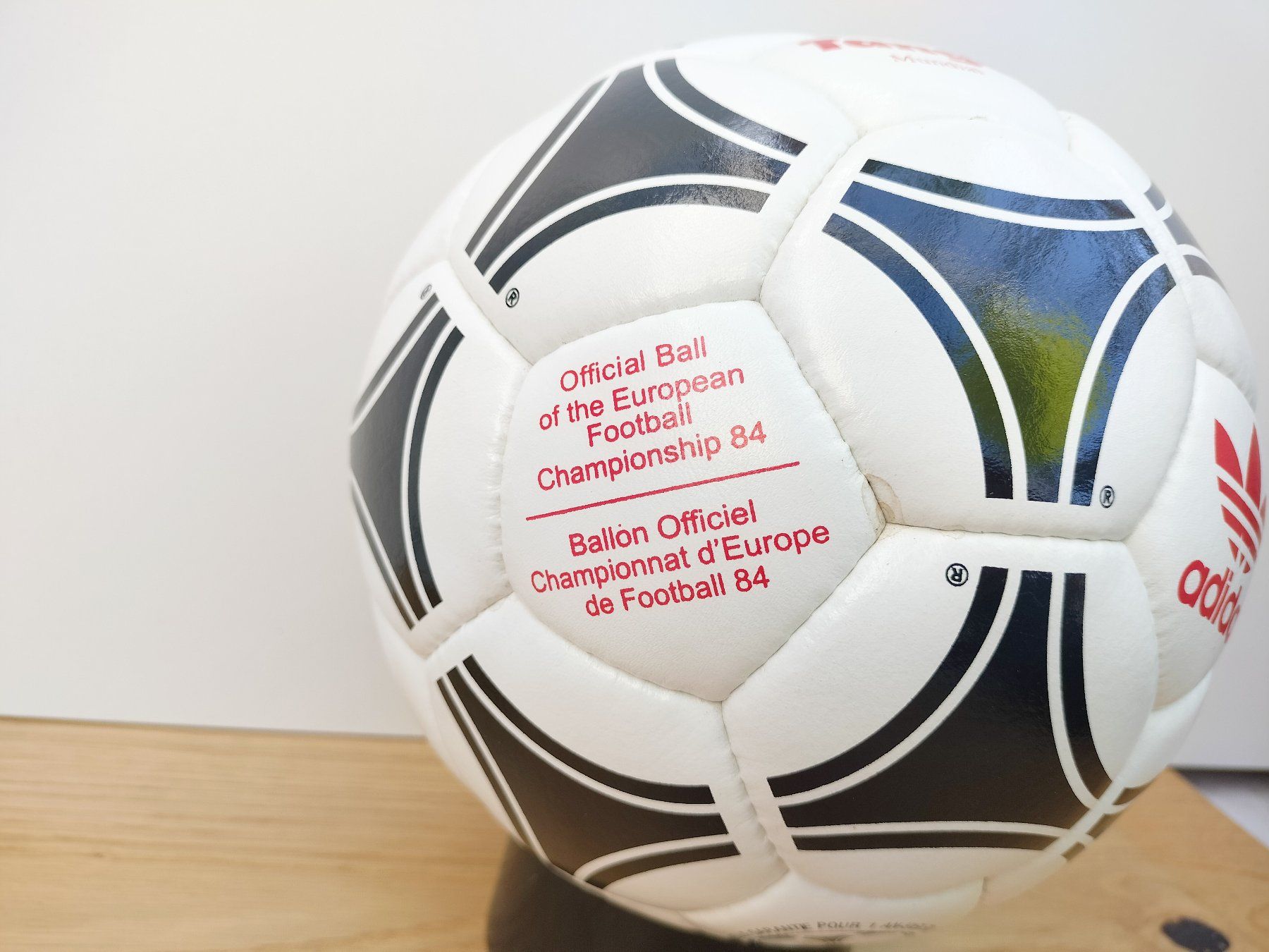 Adidas Bälle: Original Adidas Matchball EM 1984 – Gebraucht aus Wil SG von kaizzen 2