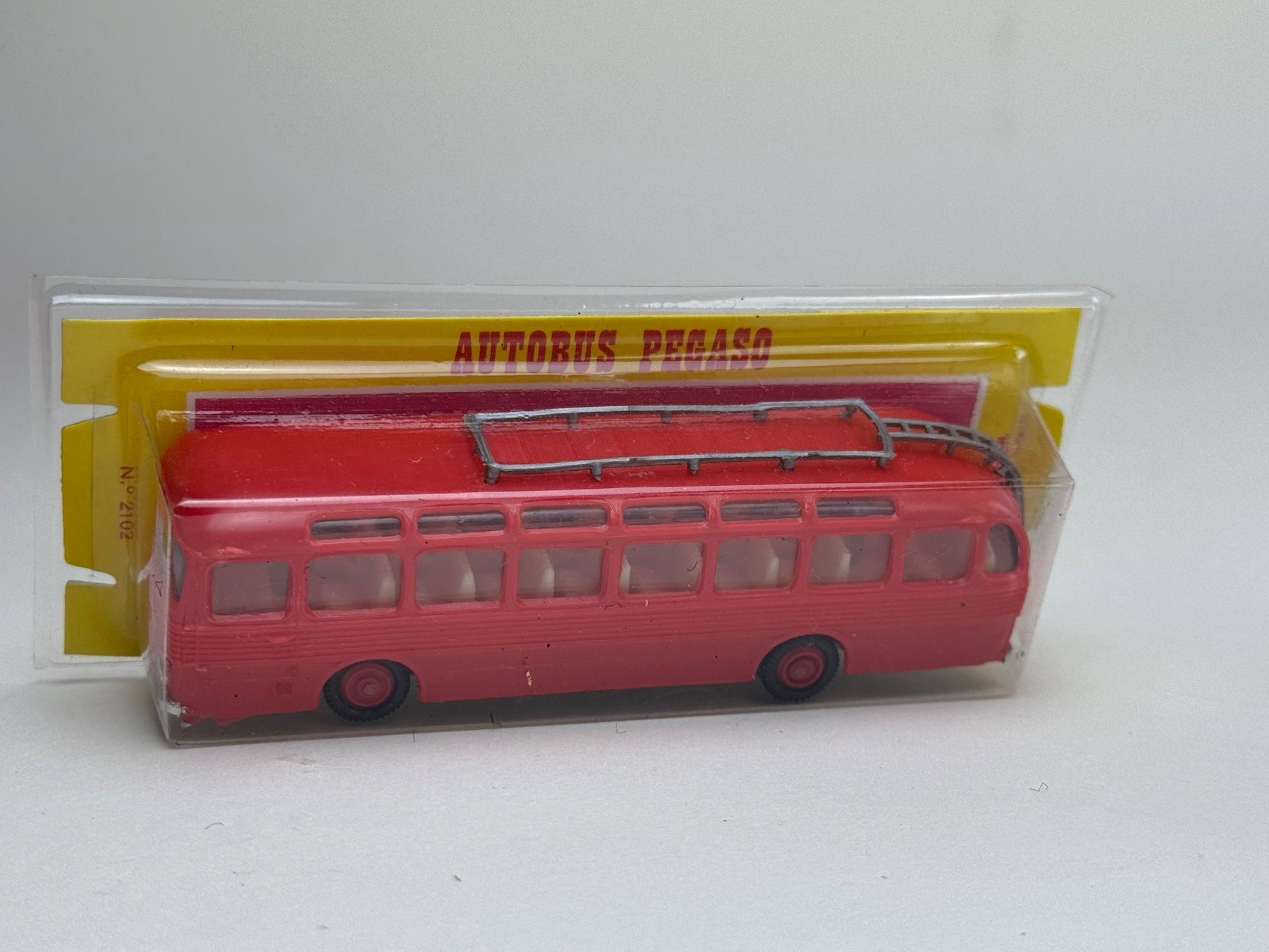Eko Modellini d'auto: CH- EKO Pegaso Autobus rot Nr. 2102 – Usato da Elm venduto da Wikmtz