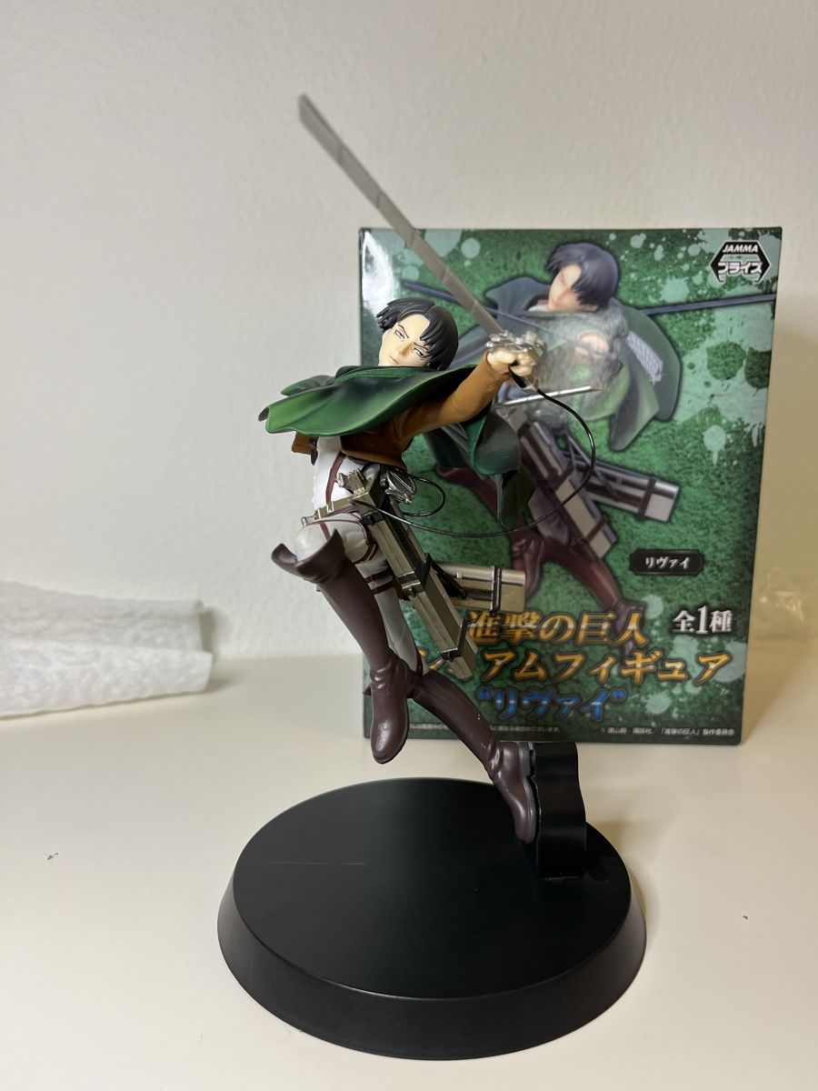 Figurines: Attack on Titan Levi Ackerman Figur – D'occasion à Basel par lue_j9w5