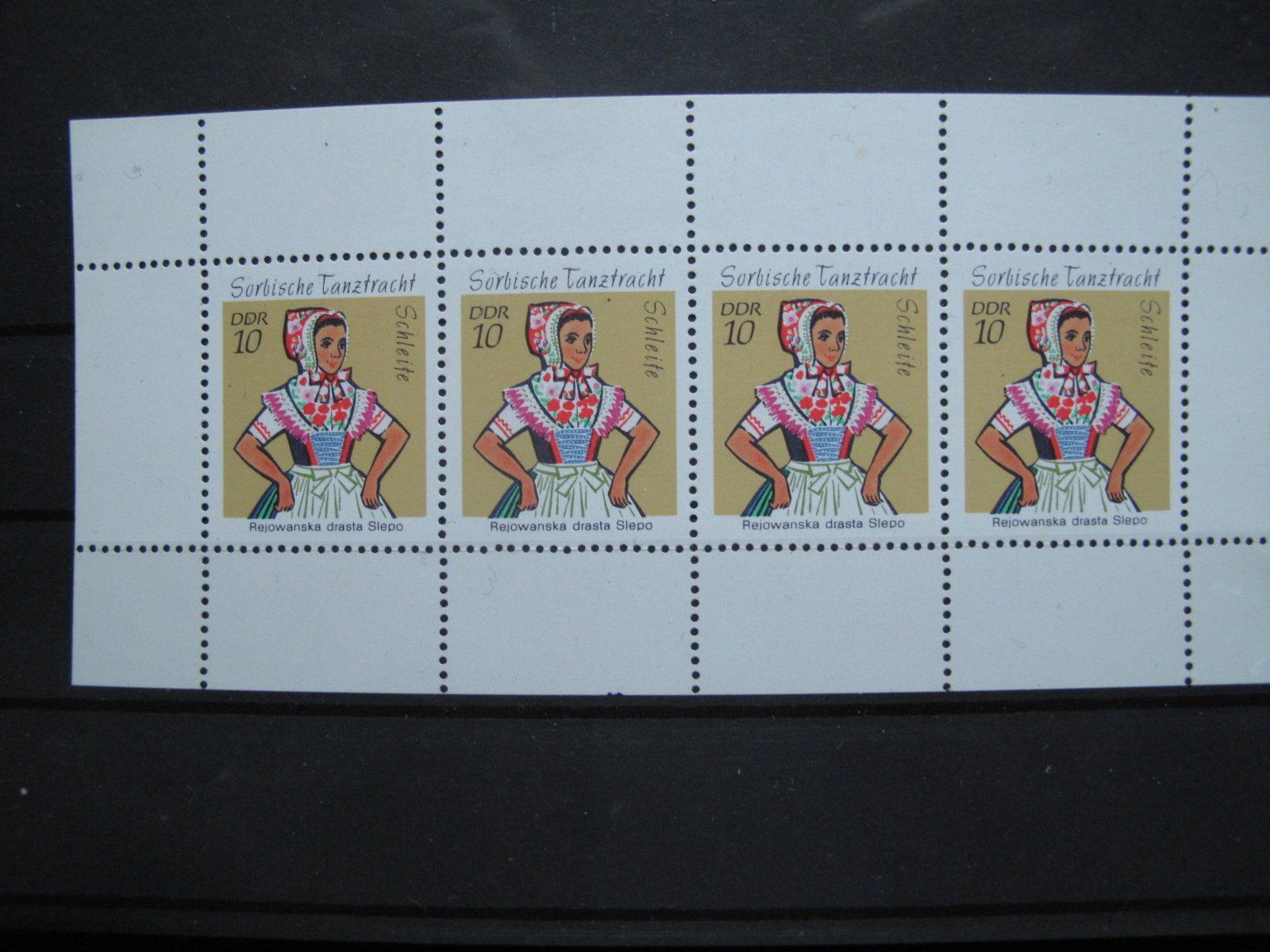 Tutti i francobolli: DDR 1971 Sorbische Trachten ** – Usato da Wil SG venduto da fva01
