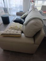 Canapé cuir beige, bon état général, pas de griffures
