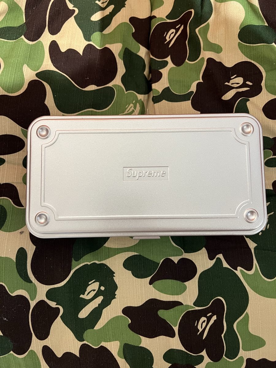 AluBox Altro in Decorazioni & Accessori: Supreme Box – Nuovo e nell'imballaggio originale da Zürich venduto da Realvintagesale