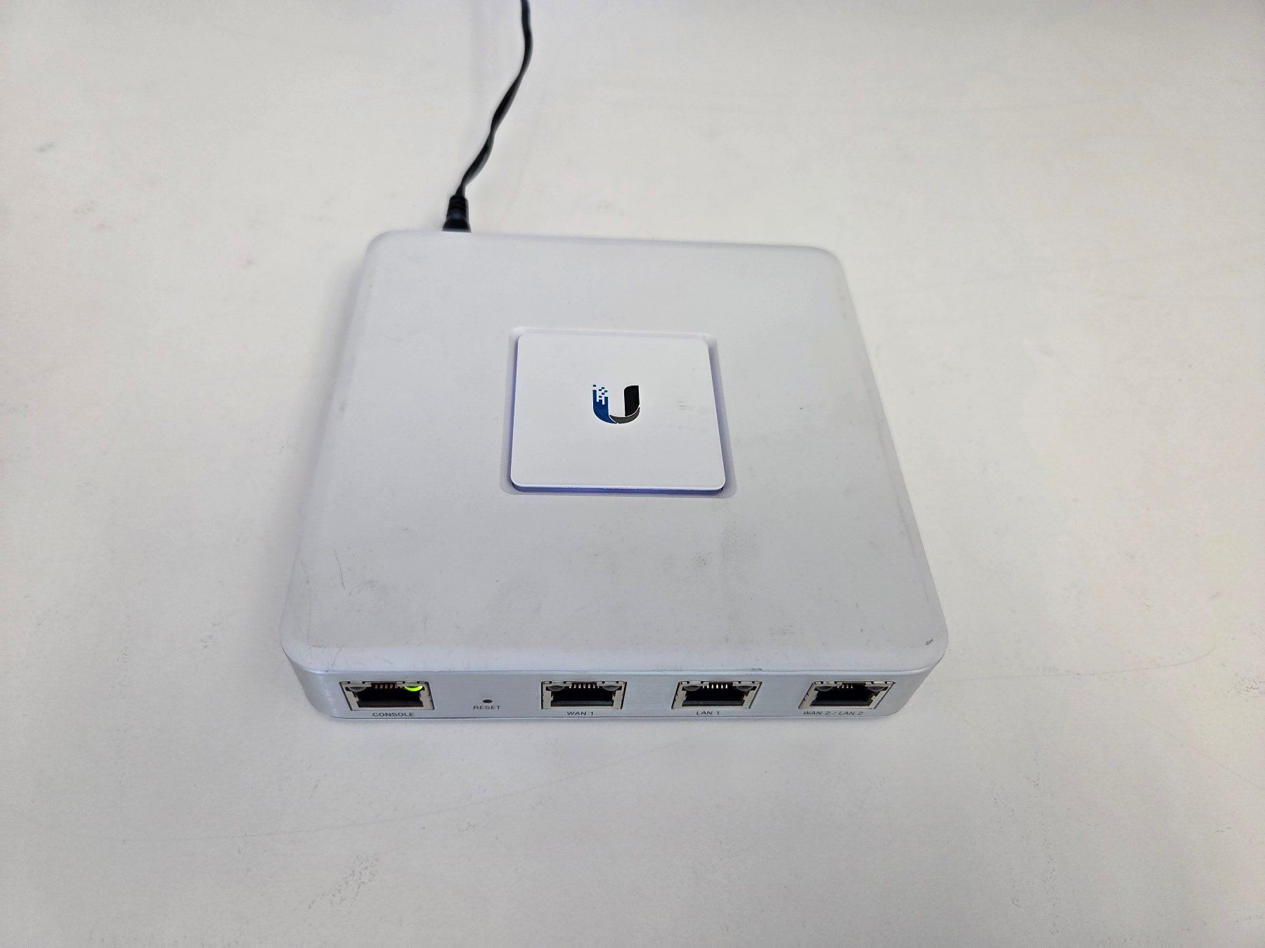Firewall: UniFi Security Gateway USG – Usato da Bern venduto da Skiddoo 4