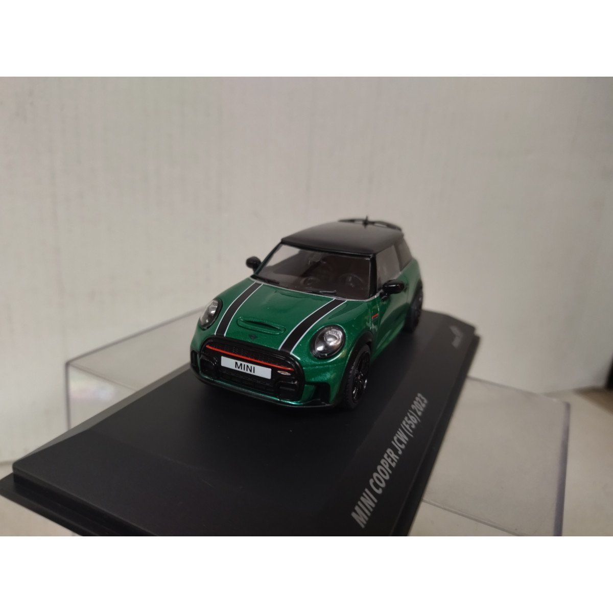 Cooper Modellini d'auto: Mini Cooper JCW (F56) 2023 – Nuovo e nell'imballaggio originale da Flawil venduto da Imperiosud 2