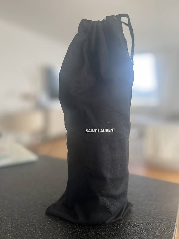 Behälter & Ähnliches: Saint Laurent Kaffeebecher – Gebraucht aus Horw von fio_k29w