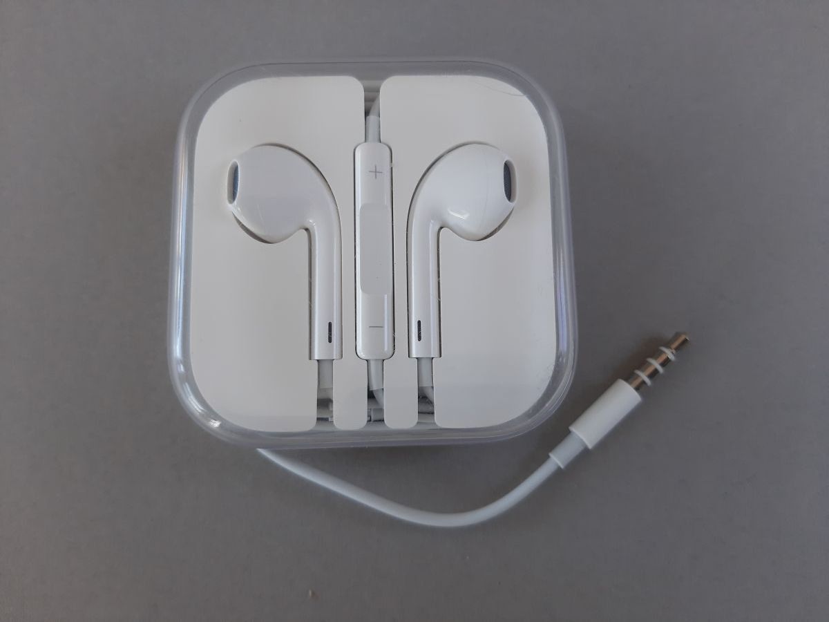 Apple Casques audio: Kopfhörer iPhone – Neuf avec emballage d'origine à Oberengstringen par fru_9b92