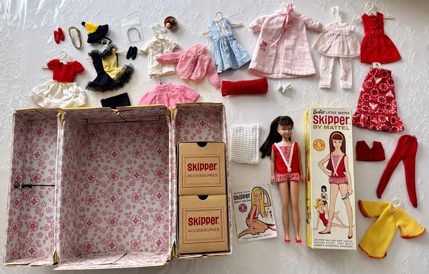 Bambole: Skipper + custodia + abiti vintage – Usato da Breganzona venduto da mas_tv72 2