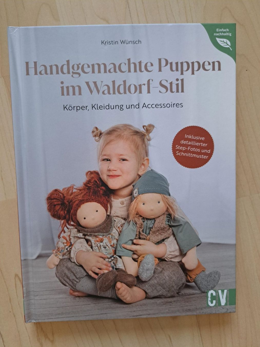 Libri: Handgemachte Puppen im Waldorf-Stil mit Schnittmusterbogen – Usato da Basel venduto da Patiscat