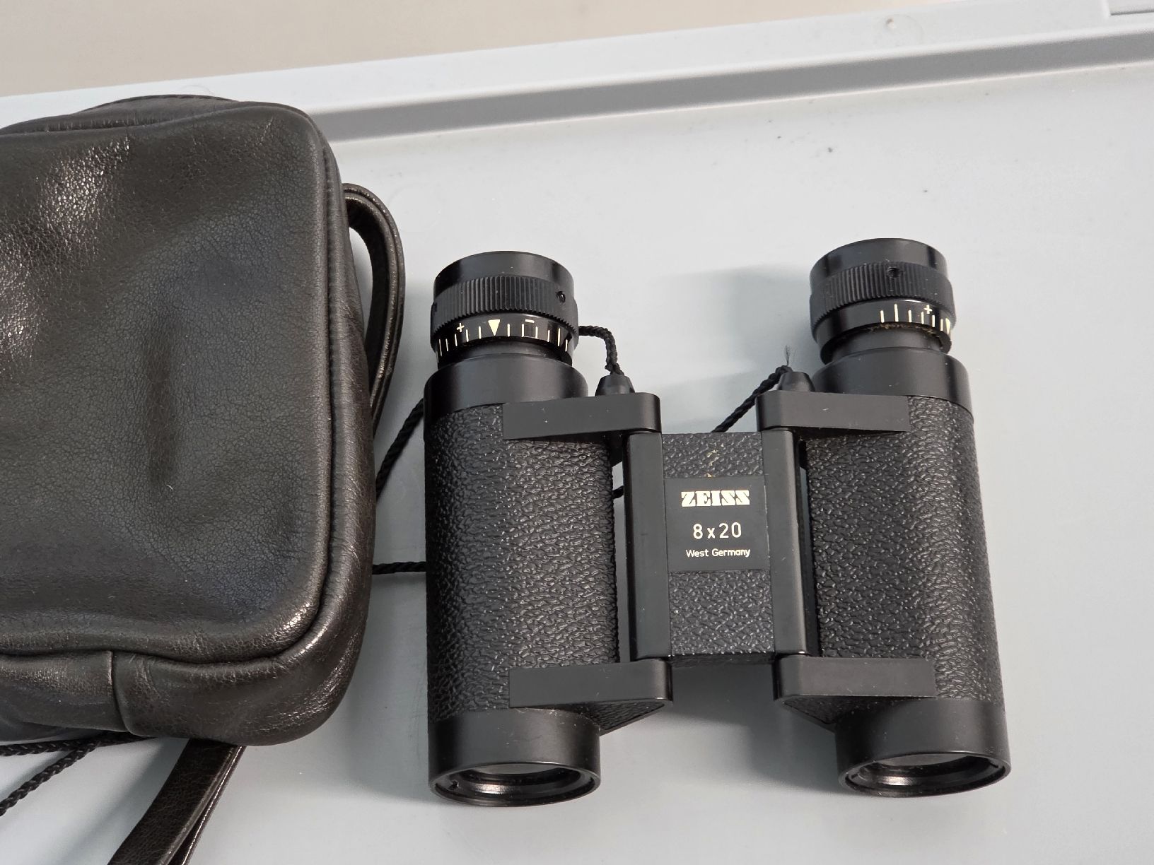 Zeiss Binocoli: Fernglas Zeiss 8x20 – Usato da Dietikon venduto da Allegra34
