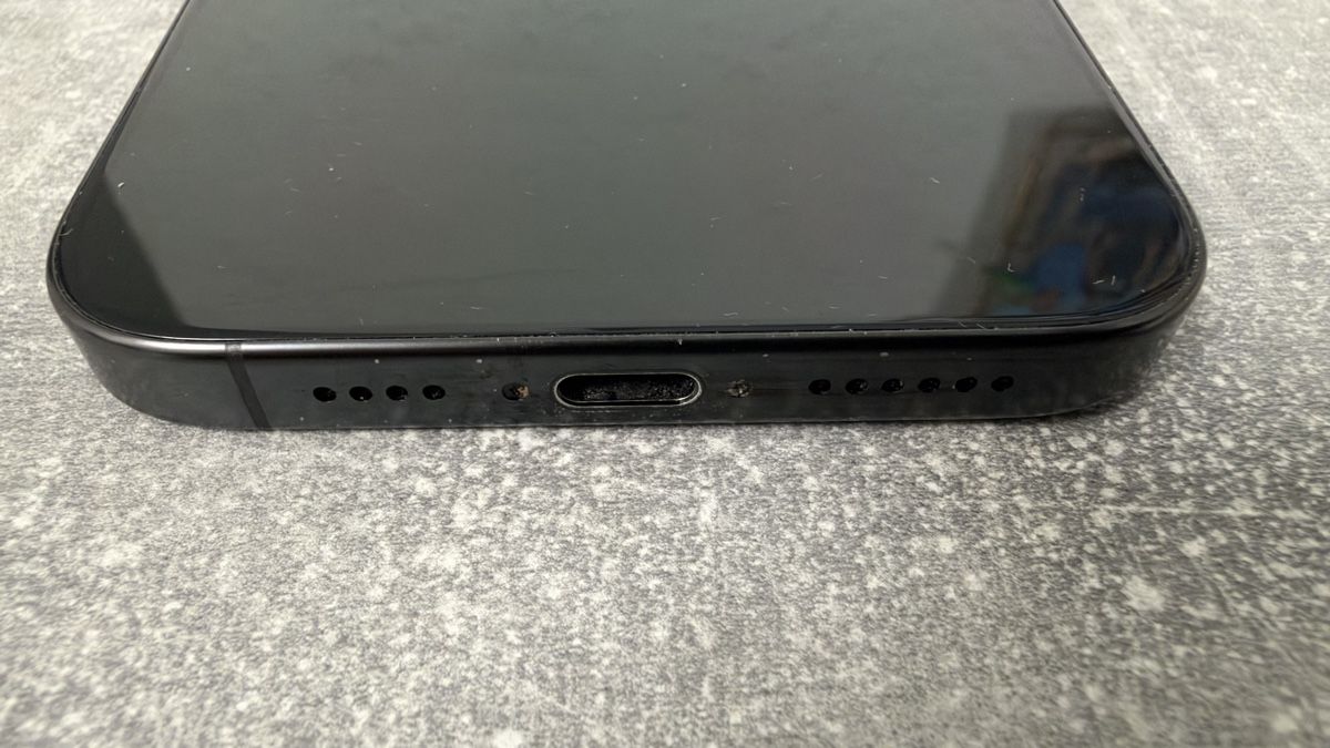 Apple Telefoni cellulari / Smartphones: iPhone 16 Pro Max 256GB Black – Usato da Lyss venduto da Legomic 3