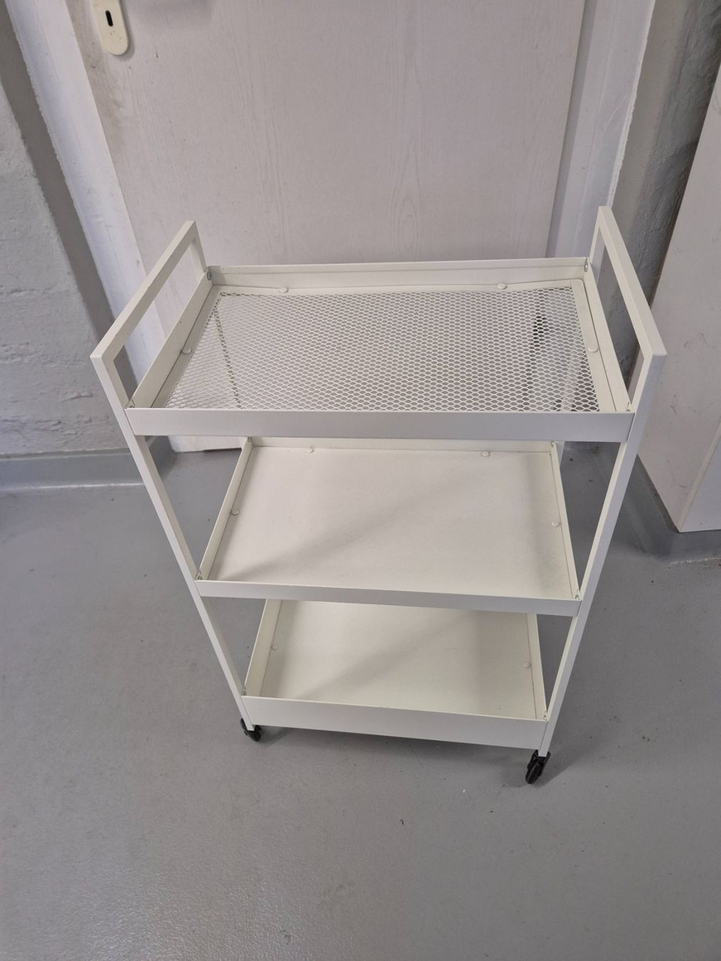 Ikea Carrelli di servizio: Servierwagen weiss IKEA – Usato da Dietikon venduto da grafad 2