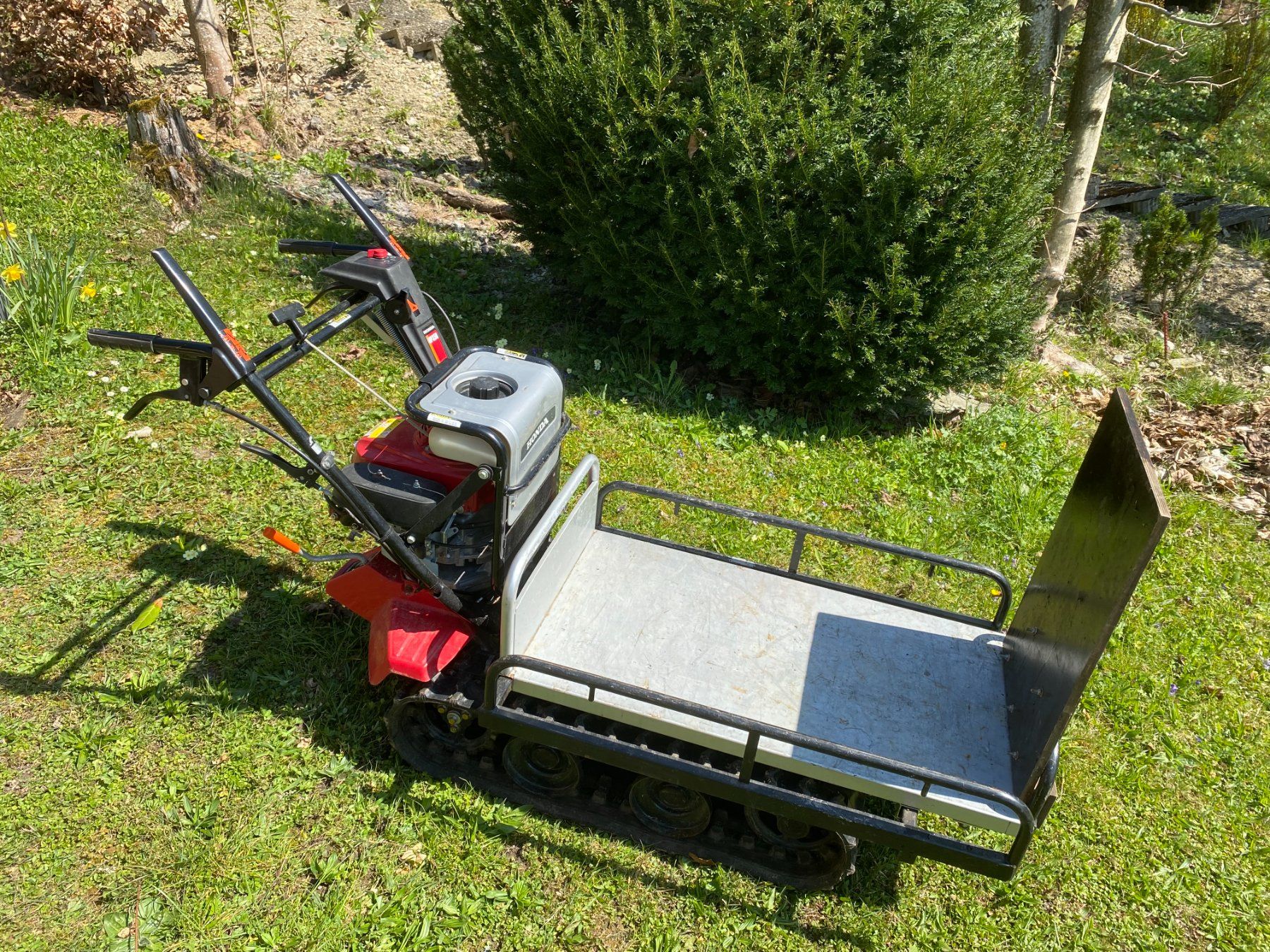 Honda Tutte le macchine: Brouette à chenille Honda – Usato da Blonay venduto da zenith3