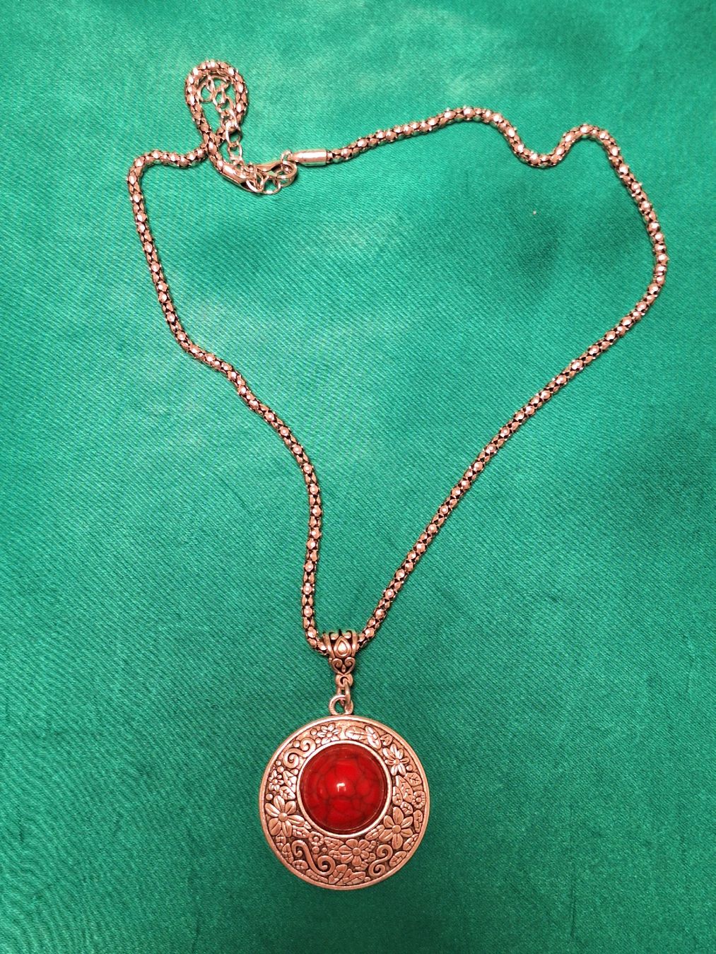 Catenine: Halskette mit roten Stein – Nuovo e nell'imballaggio originale da Döttingen venduto da DuHaiduc