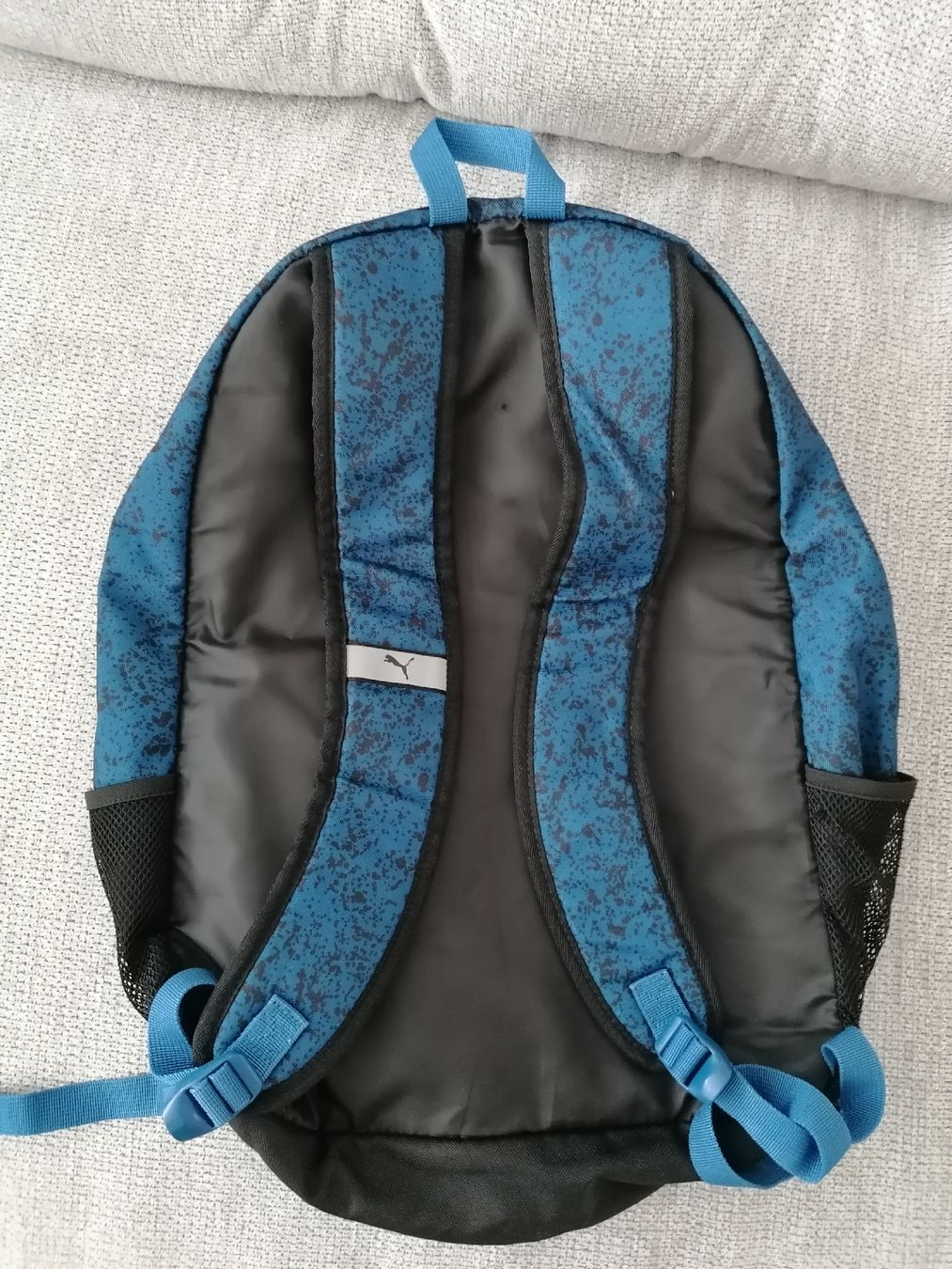 Puma Zaini: Puma Light Backpack Blue and Black Rucksack – Usato da Zürich venduto da thesuccessnow 1