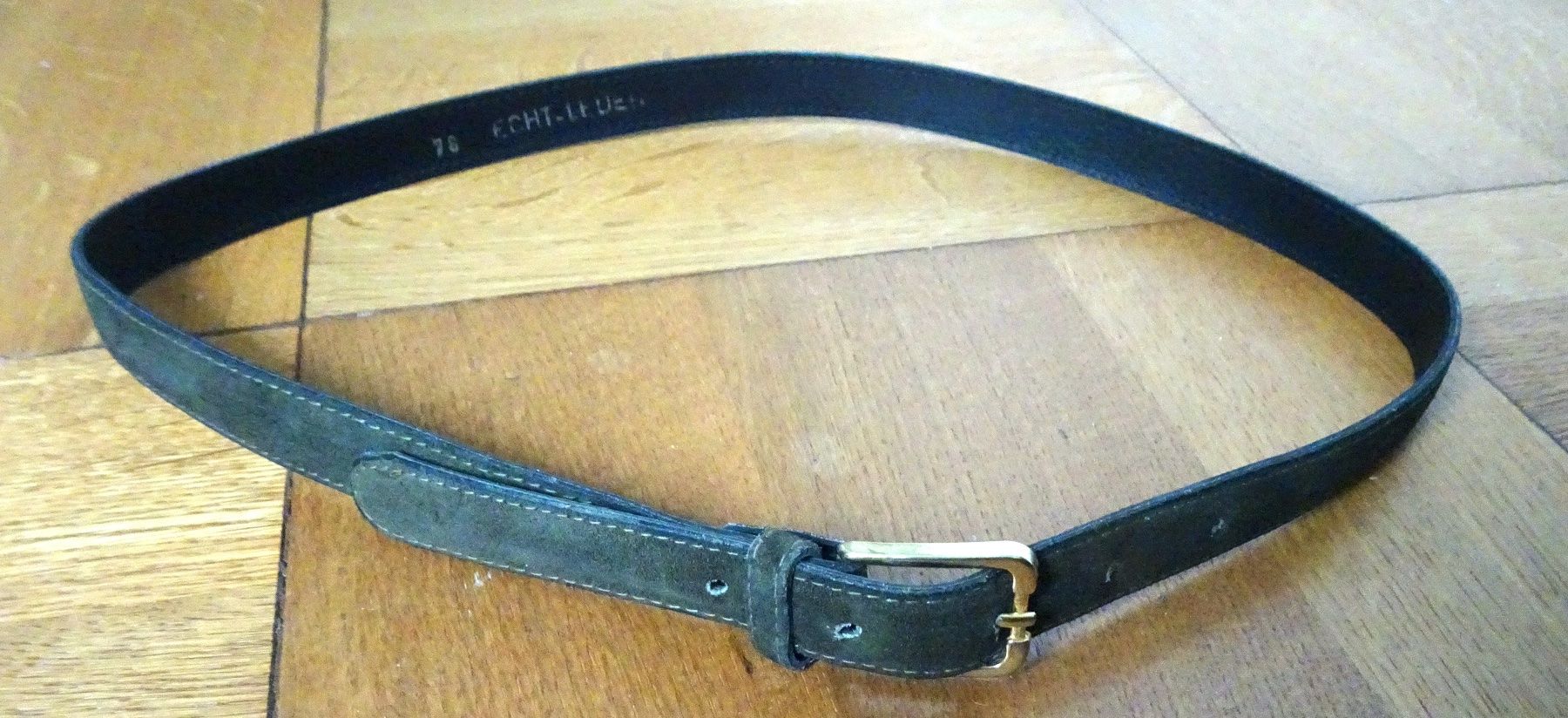 Gürtel: Echter Wildleder-Gürtel, 78 cm, grün – Gebraucht aus Zürich von ganzgut1001 2
