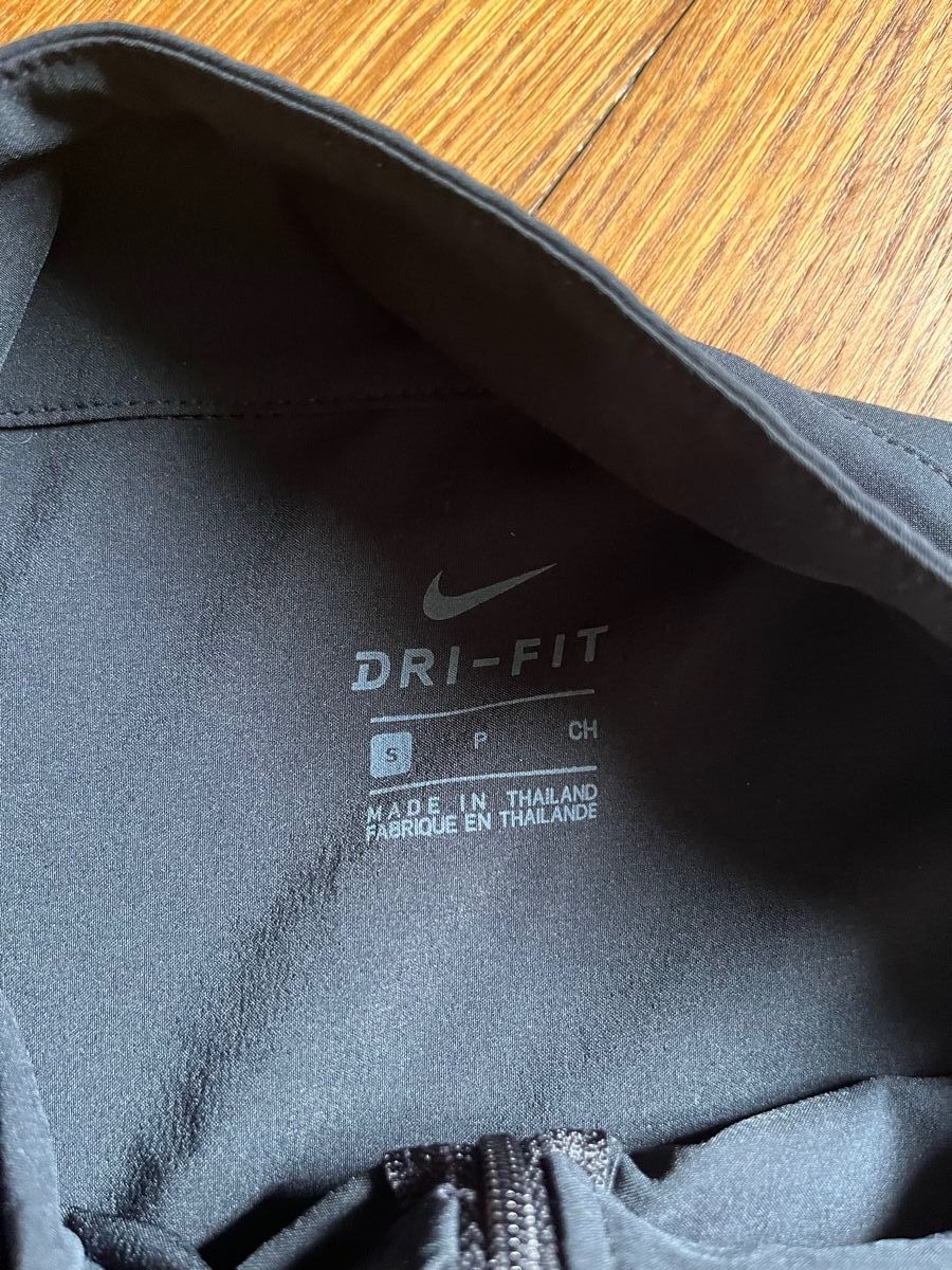 Nike Maglioni & Felpe: Nike Dry-Shirt – Usato da Bern venduto da Blumentopf. 1