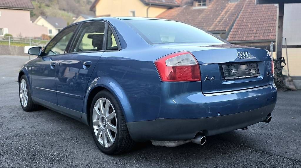 Autos: Audi A4 1.8t quattro i – D'occasion à Heiligkreuz (Mels) par Beyond-Auto 3