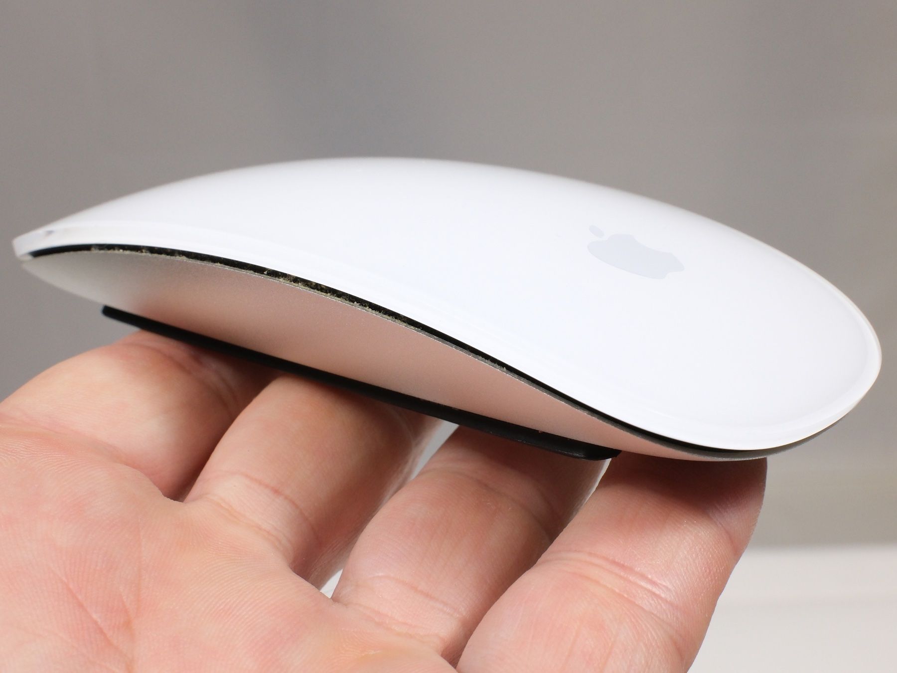 Apple Souris: APPLE Magic Mouse Model A1296 inkl. 2 AA-Batterien – D'occasion à Lobsigen par Markus_Haenggi_Bern