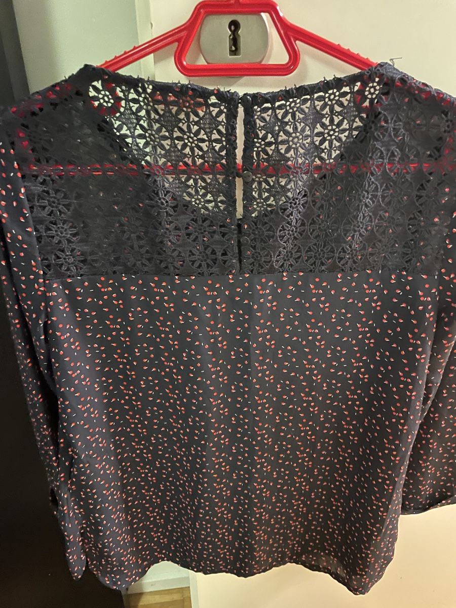 Camicette: Camaieu Blouse, size 34, lace details, great condition – Usato da Neuchatel venduto da shi_9fzw 1