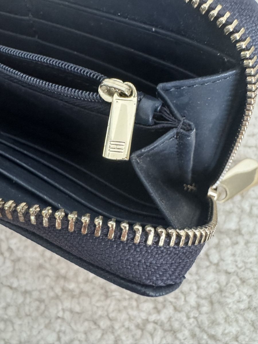 Tommy Hilfiger Portamonete: Tommy Hilfiger Portemonnaie – Usato da Winterthur venduto da ali_t7d6 3