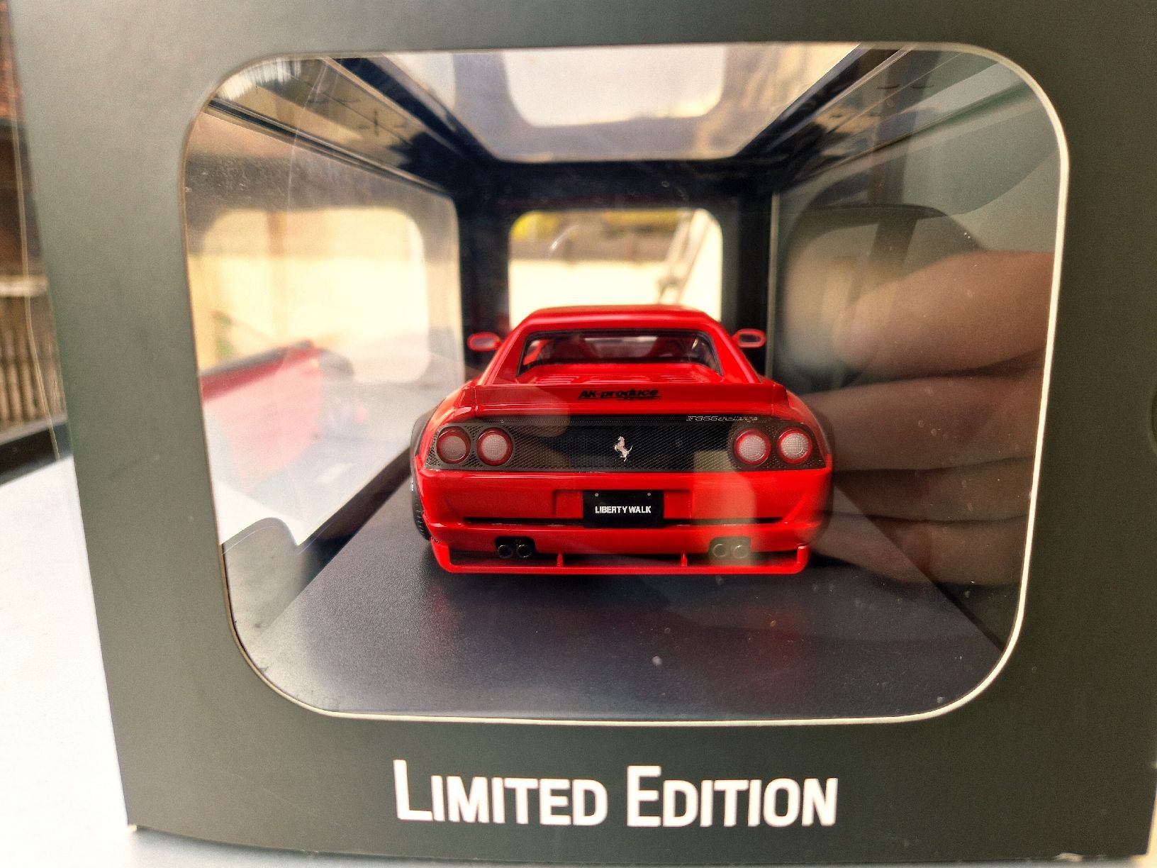 GT Spirit Voitures modèles: Ferrari F355 LBWK 1 18 – Neuf avec emballage d'origine à Undervelier par Tufitufi7 1