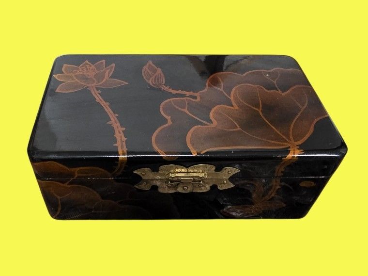 Portagioie: Boite a bijou laquee – Nuovo e nell'imballaggio originale da Vernier venduto da 19pigments