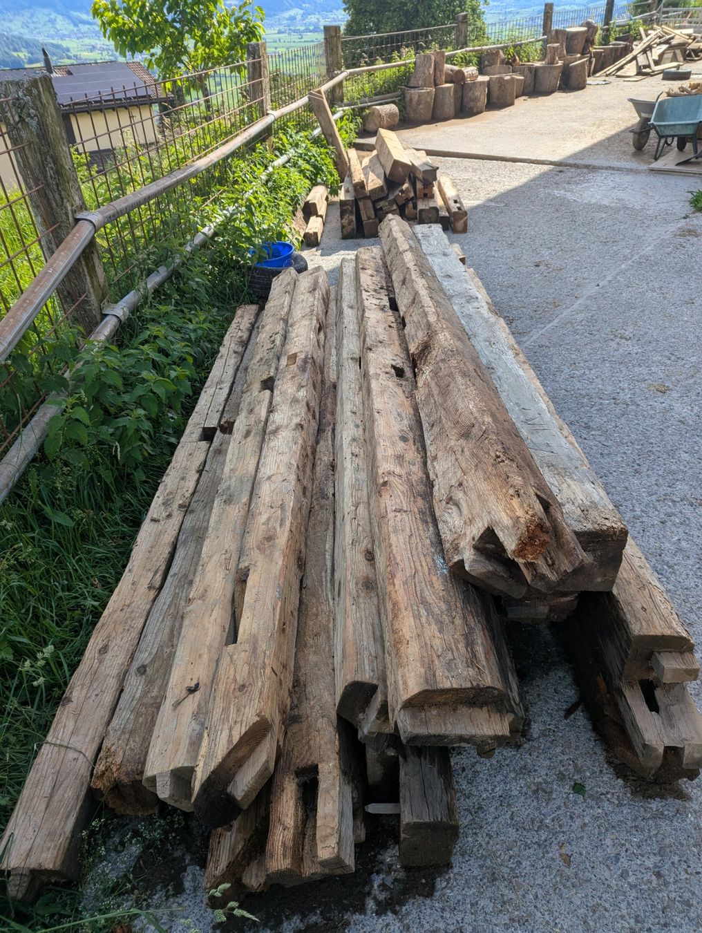 Articoli in legno: Alte Holz Balkem – Usato da Uetliburg SG venduto da Lion93 6