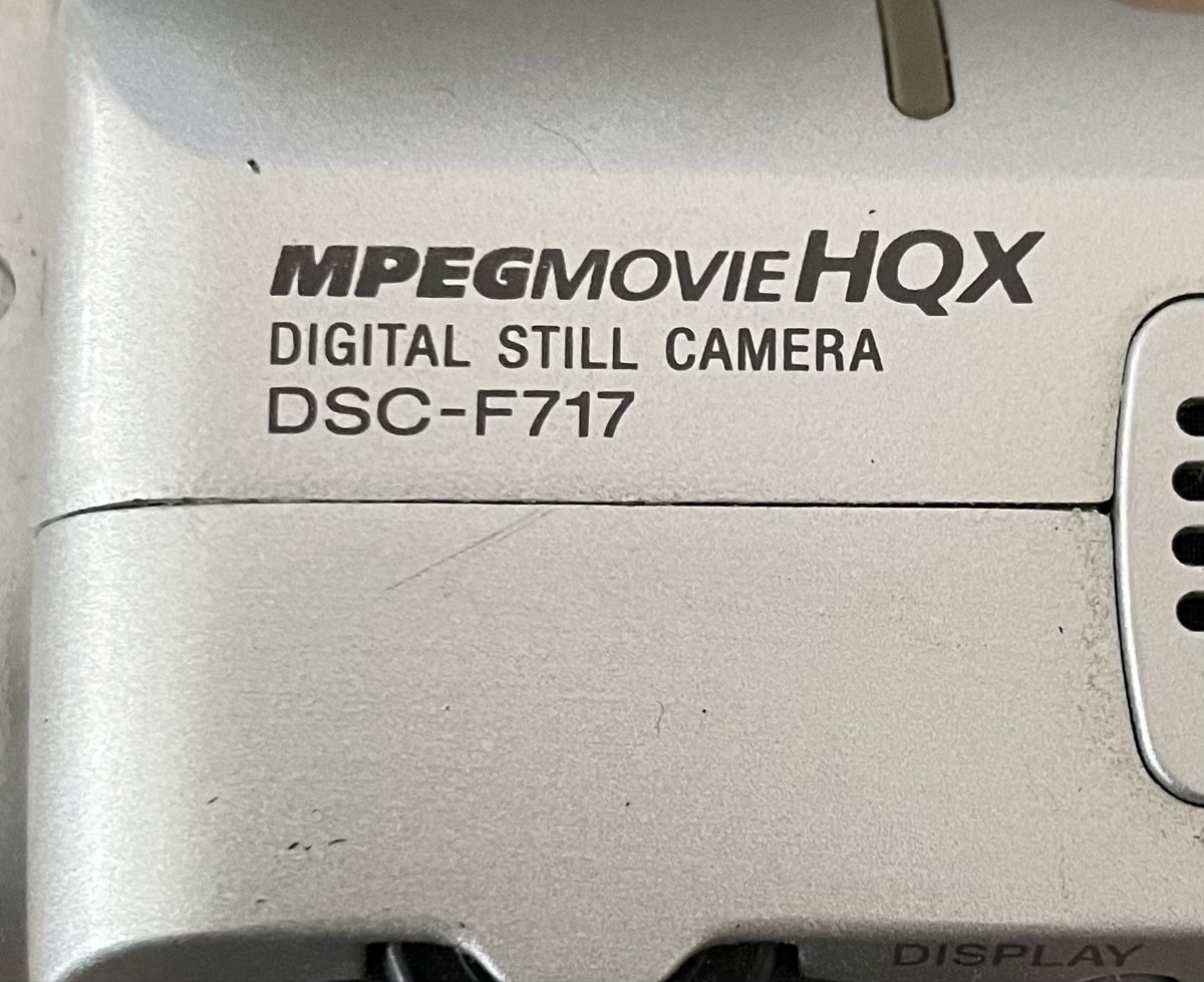 Sony Fotocamera: SONY MPEG DIGITAL STILL CAMERA – Usato da Plons venduto da wartauchris 3