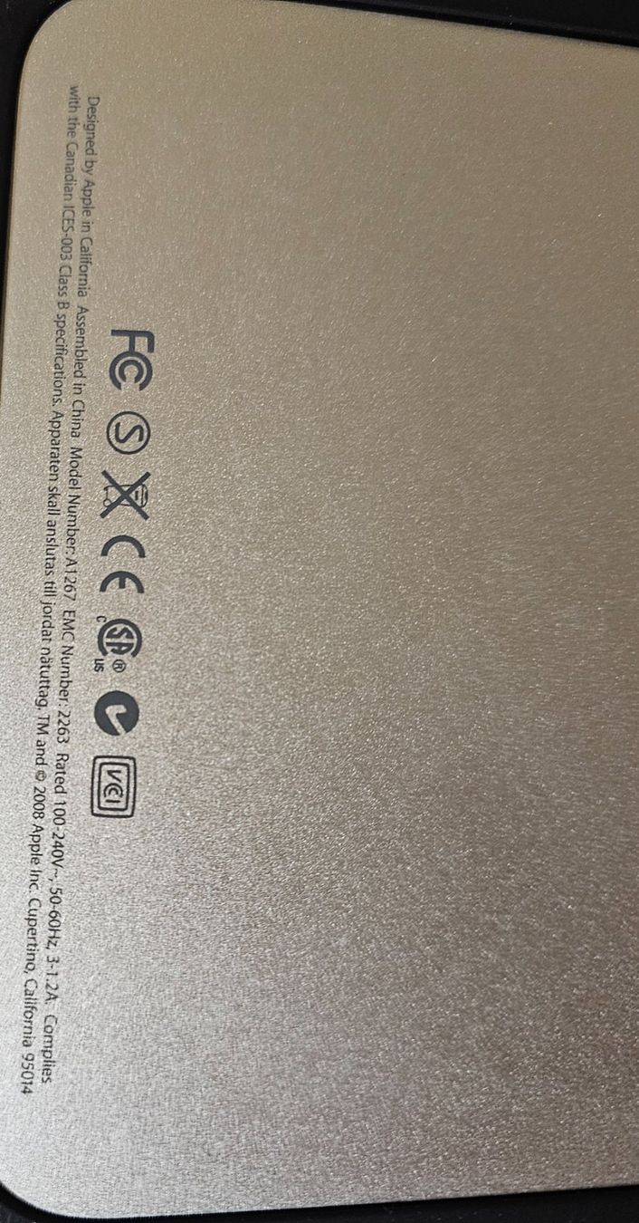 Apple Monitor: Apple Cinema Display + USB-C Adapter + Apple Maus – Nuovo (secondo la descrizione) da Wettingen venduto da dia_hv56 8