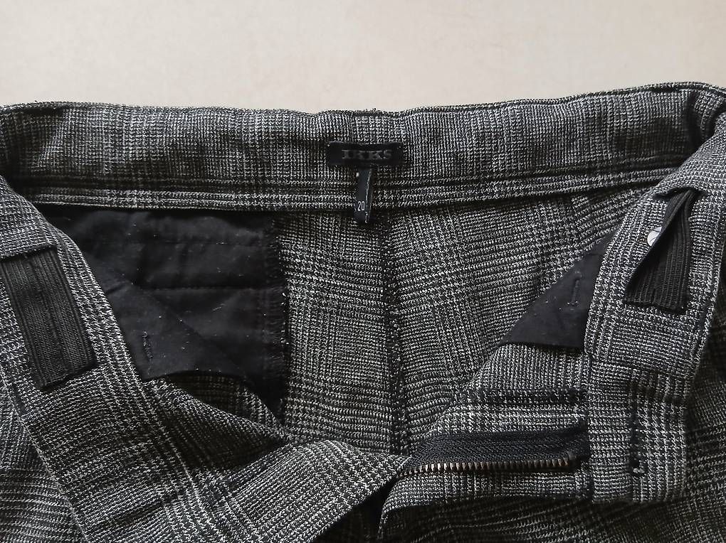 Pantaloni: Pantalon Fille IKKS 10 ans – Usato da Préverenges venduto da mel_k6bd 1