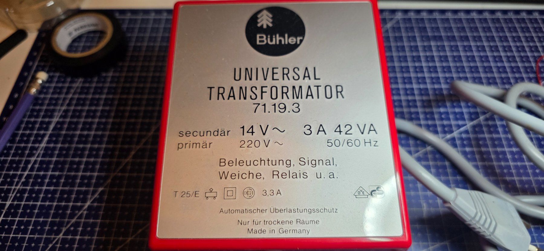 Trains électriques: Bühler Universal Transformator 71.19.3 220V 42VA – D'occasion à Hochfelden par Danizh0 1