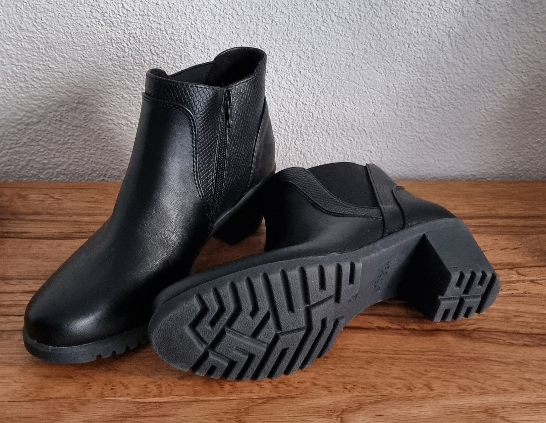 Scarpe da donna: Stiefeletten,easy STREET,schwarz,Gr.38 – Nuovo (secondo la descrizione) da Frauenfeld venduto da Bleeddragon 1
