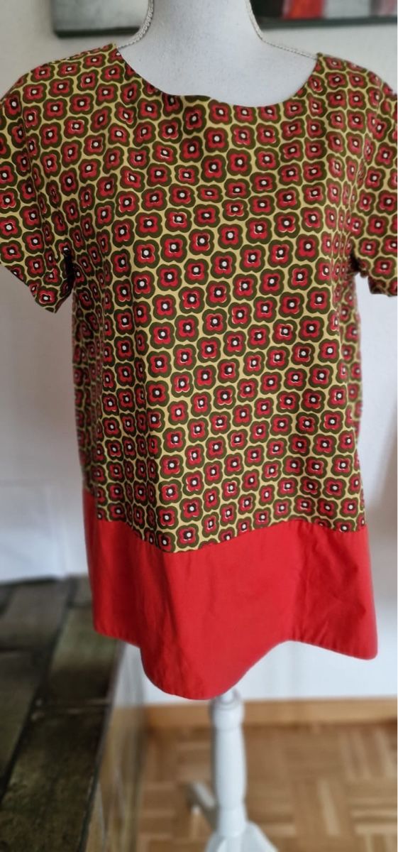 Max Mara Vestiti: MaxMara Weekend kurzarmige Bluse, Gr. 42, Rot-Olive, Neu – Nuovo (secondo la descrizione) da St. Gallen venduto da mania03 1