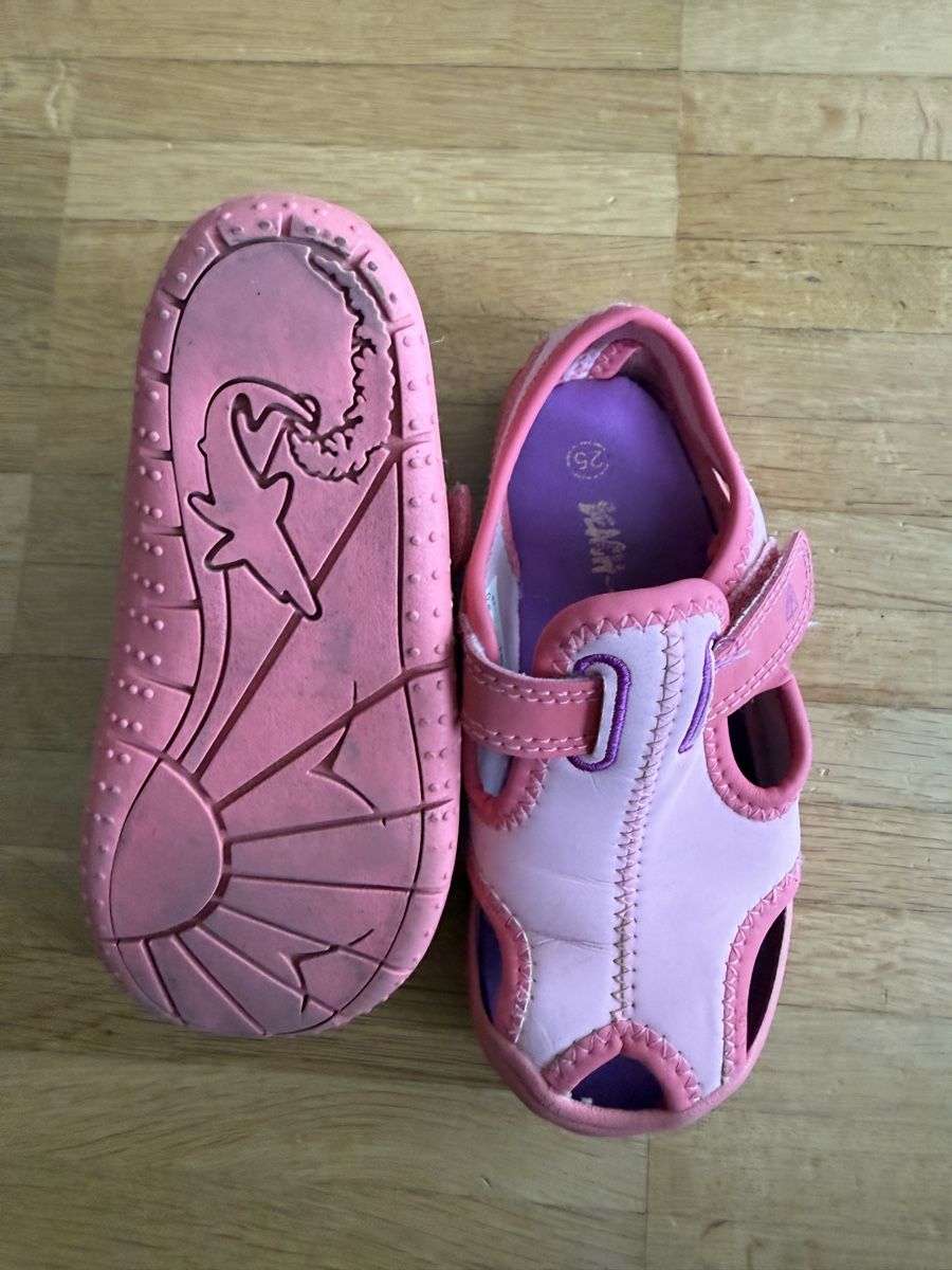 Scarpe per ragazze: Badeschuhe Grösse 25 – Usato da Schwerzenbach venduto da Le_roy 2