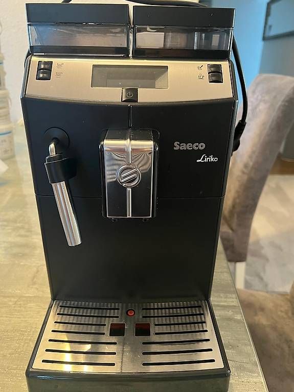 Macchine per caffè & Macchine per espresso: Saeco Lirika Kaffeevollautomat – Usato da St. Gallen venduto da edihida