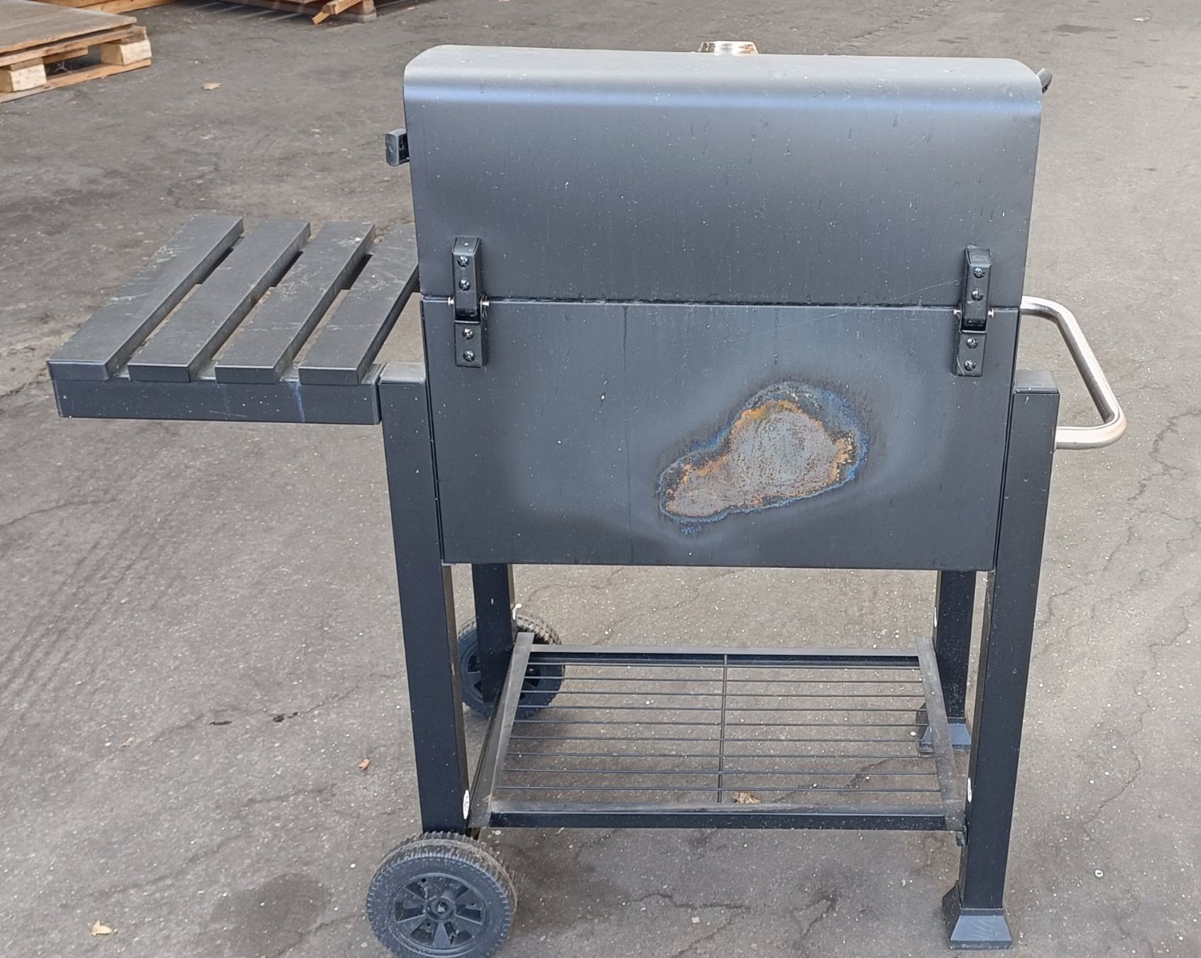 Grills: Holzkohlegrill – Gebraucht aus Däniken SO von thumbnail 2