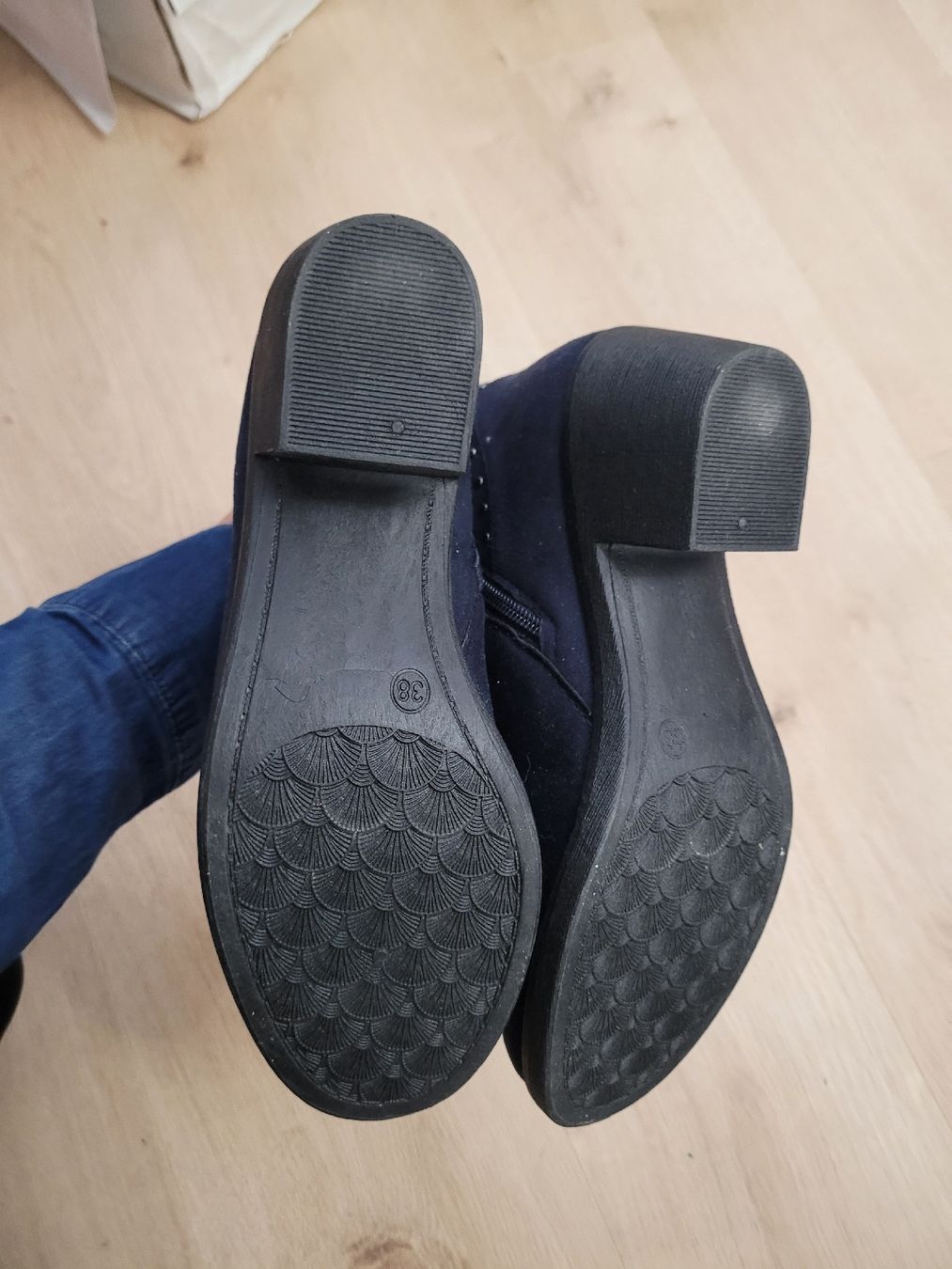 Chaussures femmes: Stiefeletten Gr. 38 – D'occasion à Lupsingen par sta_wgg5 6