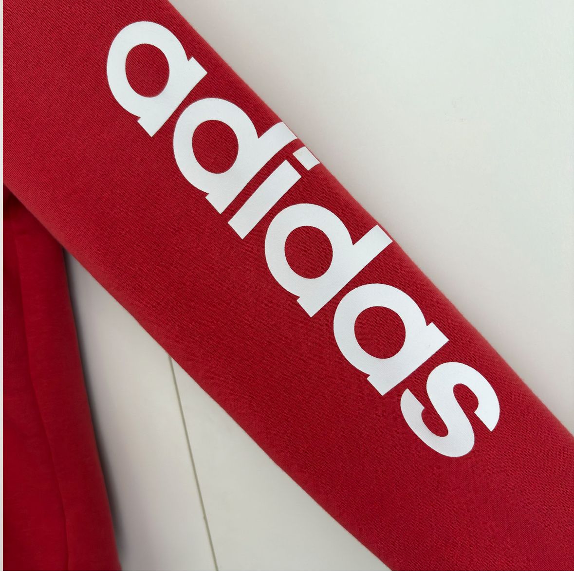 Adidas Giacche: Veste Adidas rouge S – Nuovo (secondo la descrizione) da Moudon venduto da TigerrrEye 2