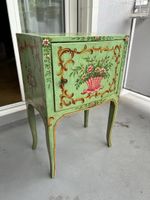 Vintage Beistelltisch mit Blumen Handmalerei