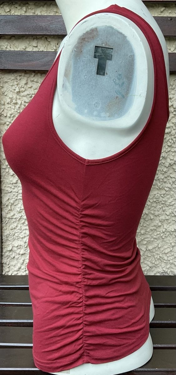 Shein Top: Cooles Tanktop mit seitlicher Raffung, Gr. S – Usato da Regensdorf venduto da lotti8105