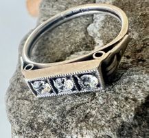 Antiker Art-Déco-Ring Silber 800 mit 3 funkelnden Zirkonia