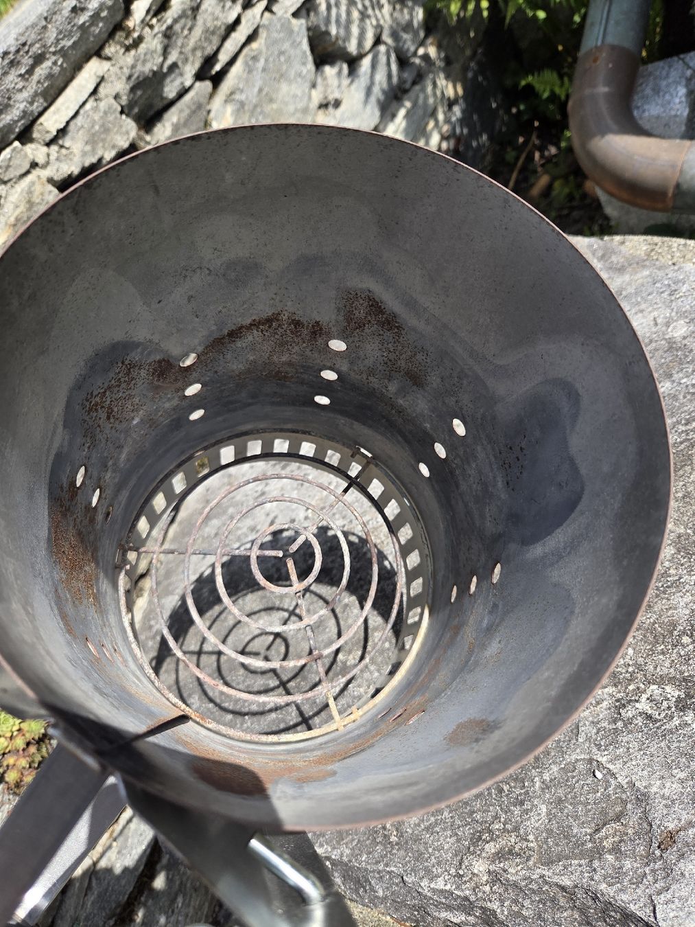 Weber Grills: Anzündkamin Original Weber  – Gebraucht aus Einsiedeln von Steipilzli 1