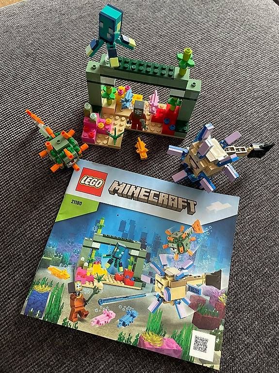 Jeux de construction: Lego Minecraft 21180 - Le combat des gardiens – D'occasion à Yverdon-les-Bains par mic_v8yx