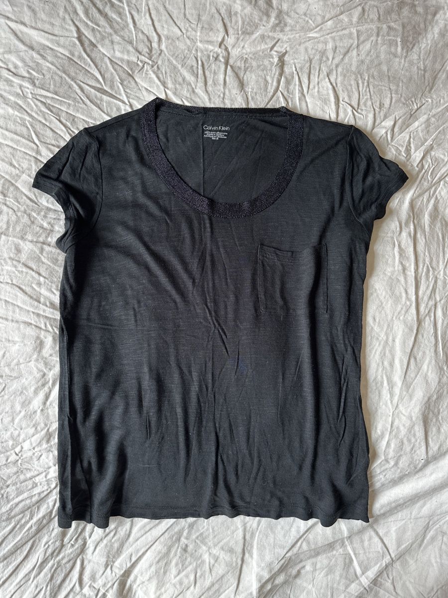 Calvin Klein T-shirt: T-shirt Calvin Klein M – Nuovo (secondo la descrizione) da Muraz (Collombey) venduto da jaoo21
