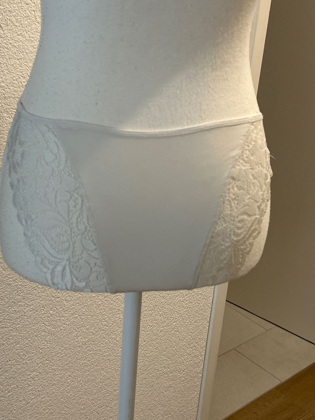 Sonstige Unterwäsche: Damen Slip nature mit Spitzen – Neu (gemäss Beschreibung) aus Brunnen von Nala2929 4
