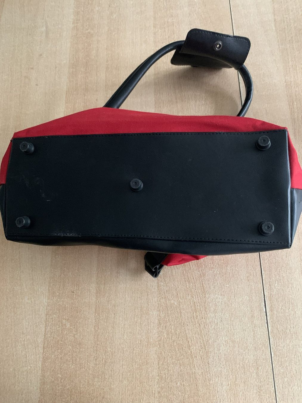 Disney Taschen: Disney World Reisetasche rot schwarz – Neu (gemäss Beschreibung) aus Reinach BL von Grolifcb 1