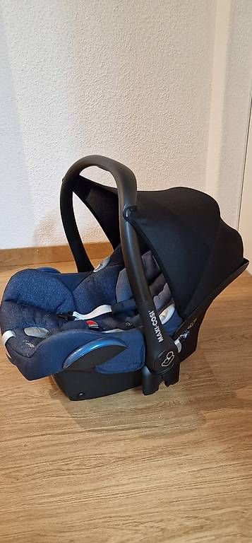 Seggiolini per auto: Maxi Cosi Babyschale Cabriofix + Isofix-Basis – Usato da Emmen venduto da gabic01 1