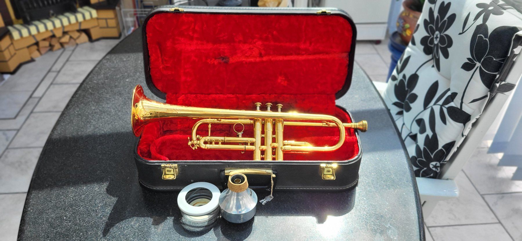 Strumenti musicali: Trompete EMO – Usato da Oberwil BL venduto da Mazdaxedos9 2