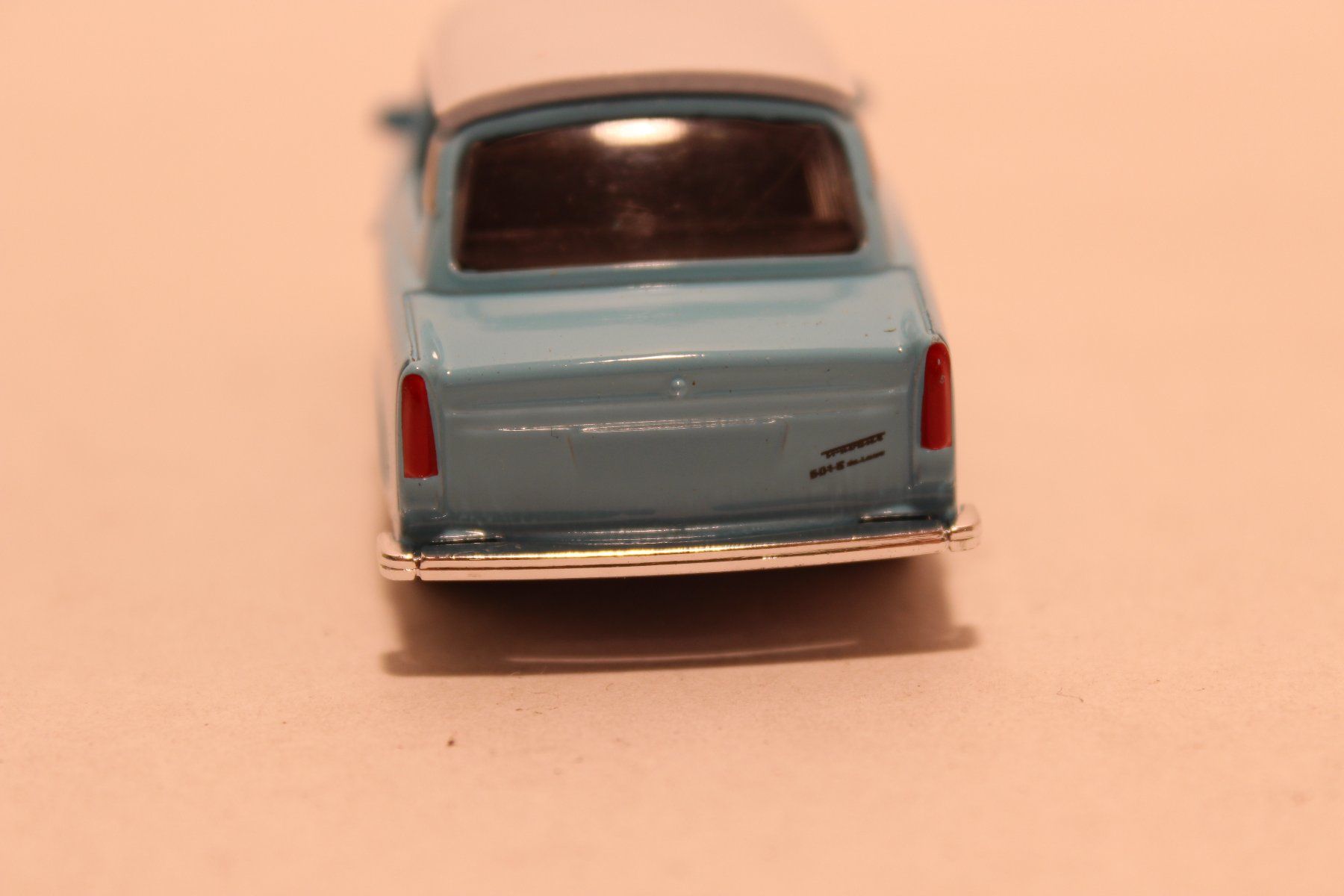 Modellini d'auto: Trabant 601, hellblau mit weissem Dach – Nuovo e nell'imballaggio originale da Fehraltorf venduto da haefens 6