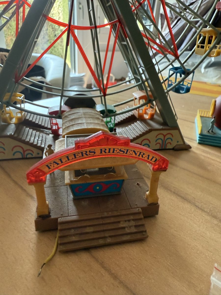 Kirmes Modellini di ferrovie: Kirmes h0 1:87 – Usato da Winikon venduto da cabriofan01 2